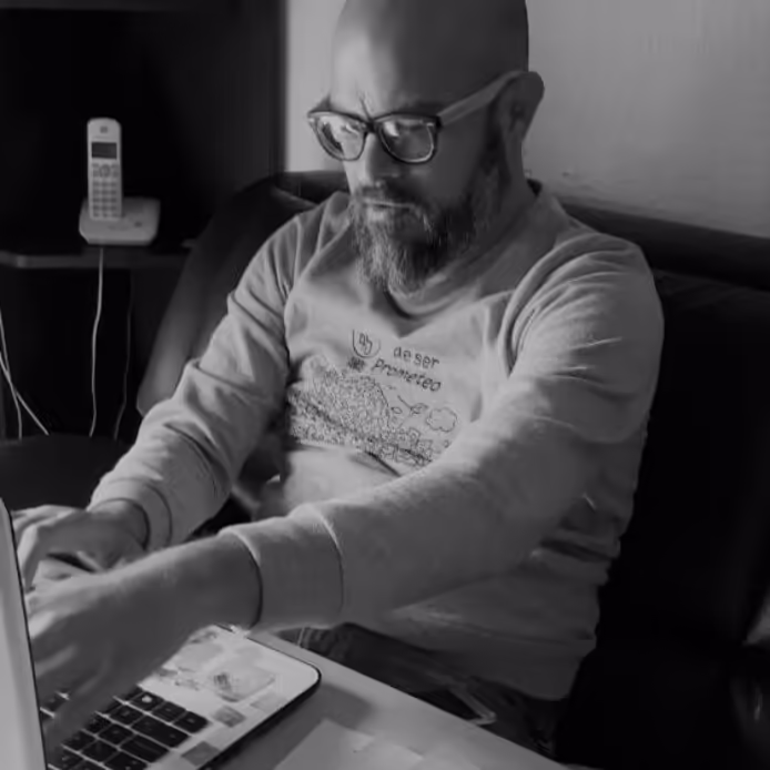 Dr. René Ponce Carrillo